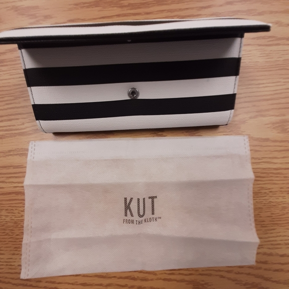 Kut from the kloth wallet - Picture 10 of 11